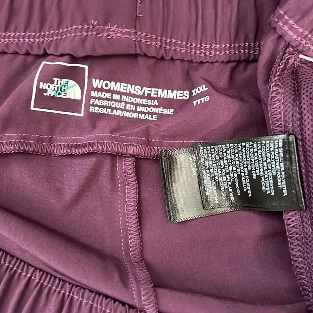 New The North Face Women’s Wander Shorts - Size 3X/Regular